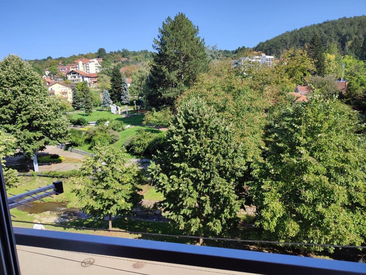 Apartman Lux Sneznik Vrnjačka Banja Exteriör bild