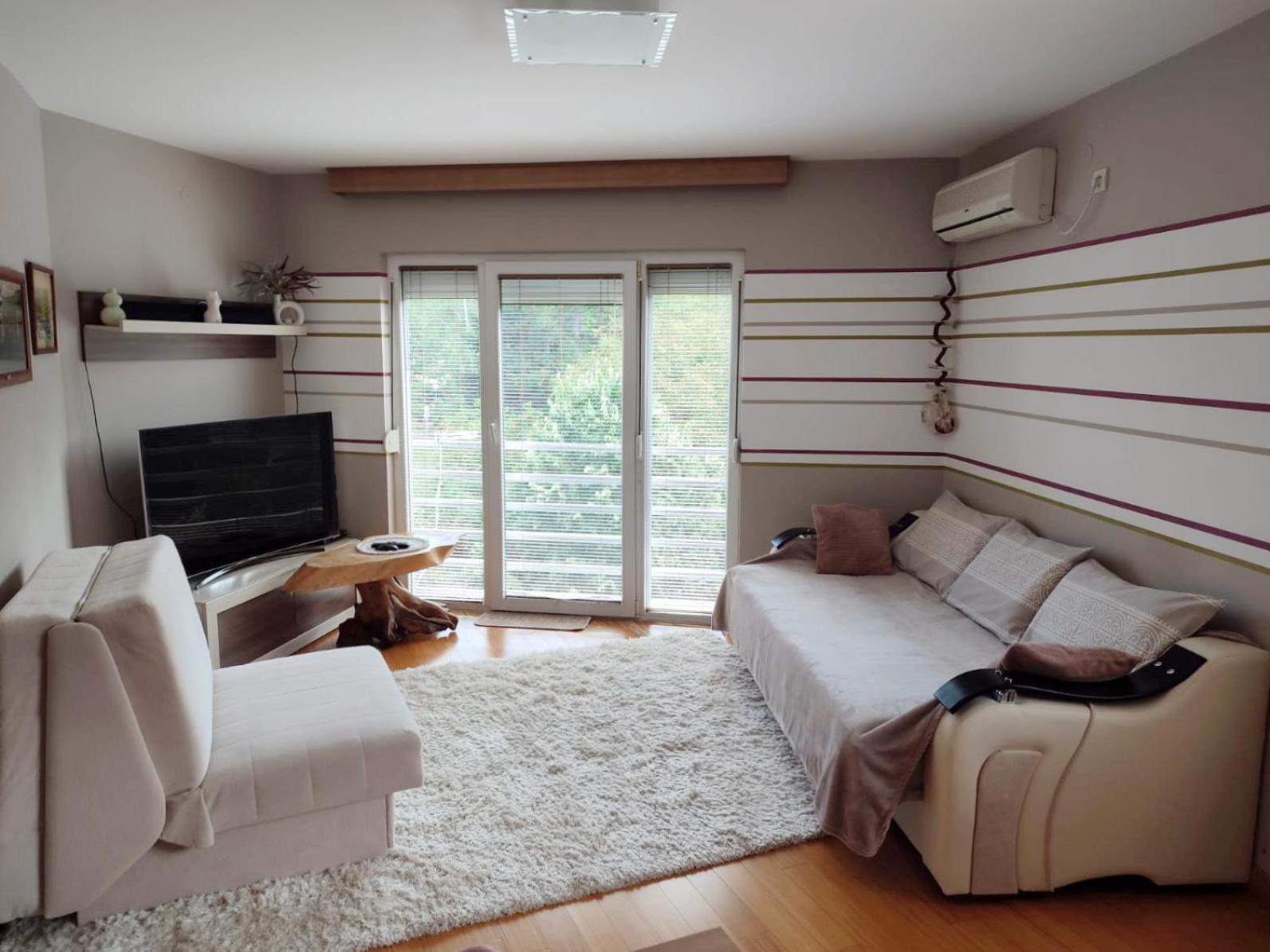 Apartman Lux Sneznik Vrnjačka Banja Exteriör bild